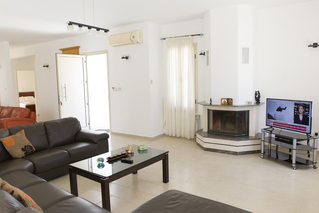 Eliofos Luxury Villa Polis Eksteriør bilde
